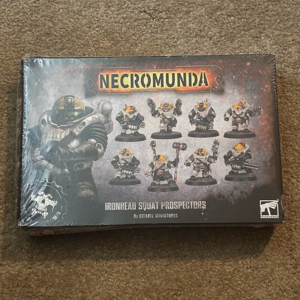 WARHAMMER Necromunda Ironhead Squat Prospectors Miniatures
